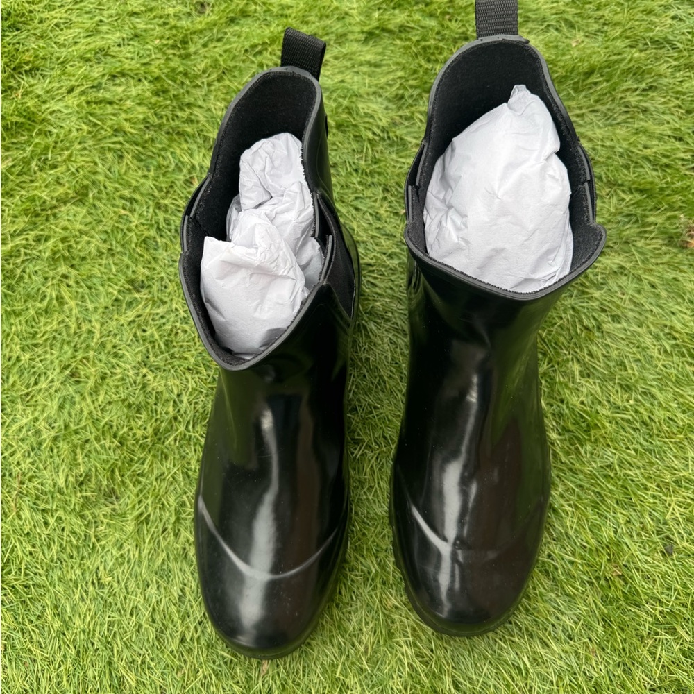 Clark’s Black Ankle Rain Boots - Picture 14 of 15